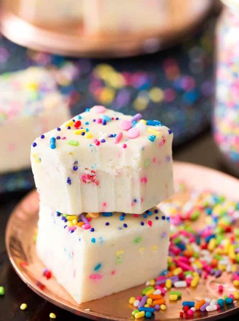 Cake Batter Fudge - Sugar Spun Run Cake Mix Fudge, Birthday Cake Fudge, Cake Batter Fudge, Cake Batter Recipes, Best Fudge Recipe, Birthday Cake Alternatives, Cake Alternatives, Apricot Cake, Whiskey Cake