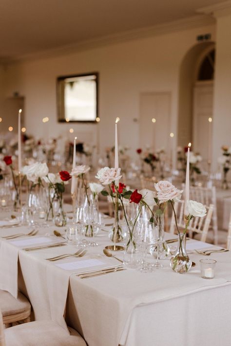 Roses Bud Vases, Circle Table Centerpiece Bud Vases, Chic Wedding Table Decor, Red Bud Vases, Simple Table Scape, Rose Bud Vase, Red Roses Table Decor, Minimal Wedding Florals, Wine And Blush Wedding