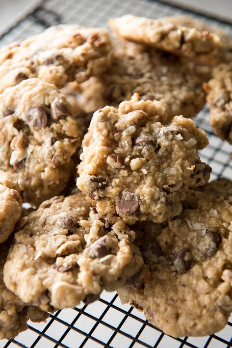 High Altitude Cowboy Cookie Recipe - Mountain Mama Cooks High Altitude Cookies Recipes, High Altitude Oatmeal Cookies, High Altitude Cookies, Cookie Recipes High Altitude, Cosmic Cookies, Baking Friends, Cowboy Cookie, Cowboy Cookie Recipe, Oatmeal Chocolate Chip Cookie Recipe