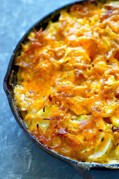 Cheddar Scalloped Potatoes, Baked Scalloped Potatoes, Smoked Potatoes, Holiday Side Dish, Grilling Sides, Potatoes Au Gratin, Bbq Sides, Holiday Side, Campfire Food