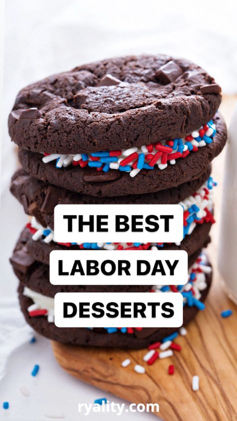 love these labor day food ideas! Blue Muddy Buddies, Labor Day Desserts, Labor Day Food Ideas, Labor Day Food, Grad Party Food, Finger Desserts, Picnic Desserts, Pool Party Food, Strawberry Pretzel Salad