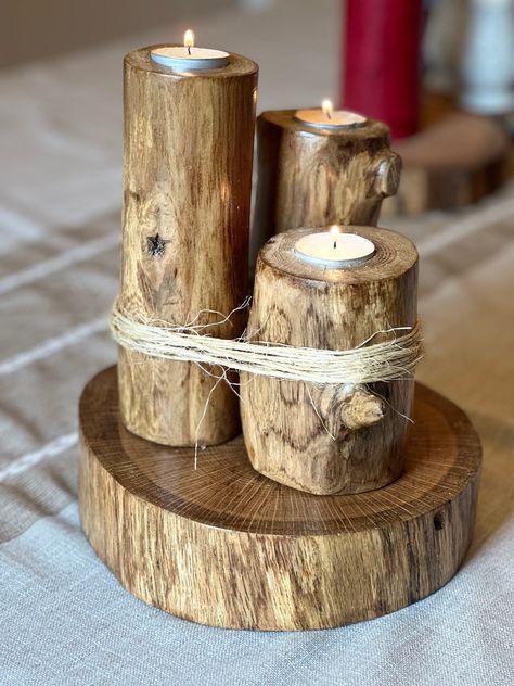 This candle holder is made from natural wood and stained. Christmas Woodworking Projects, Candle Holders Decor Ideas, Wooden Candle Holders Rustic, Wood Log Projects, Diy Wood Decor, Homemade Candle Holders, Simple Wood Projects, Small Wood Projects To Sell, Small Wooden Projects