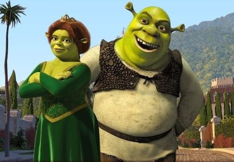 Shrek and Fiona Shrek And Fiona, Shrek E Fiona, Shrek Dreamworks, Fiona Shrek, Shrek Costume, Princesa Tiana, Princess Fiona, Party Crafts, Disney Wall