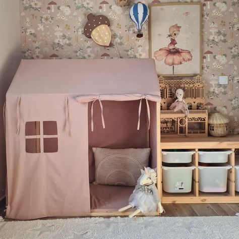 Kids Play Corner, Nordic Kids Room, Tent For Kids, Kids Tent, Play Corner, Kids Tents, Play Tent, Toddler Room, Play House