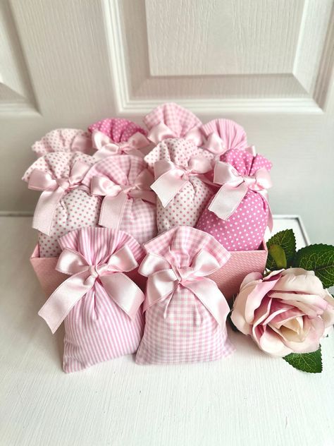 Baby Girl Gifts, Baby Pink Sachet Bags, Gender Reveal, Birthday Party, Baby Shower Gift, Welcome Favors, Baby Girl Shower, Personalized Gift Welcome Favors, Baby Shower Gift Bags, Beautiful Museum, Sachet Bags, Lavender Bags, Pink Tote Bags, Gingham Pattern, Lavender Sachets