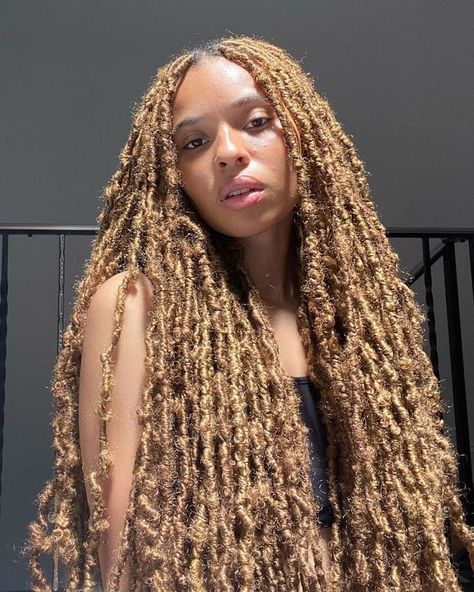 Honey Blonde Locs, Soft Locs Hairstyles, Blonde Locs, Soft Locs, Night Care, Honey Blonde Highlights, Faux Locs Hairstyles, Blonde Braids, Cute Box Braids Hairstyles