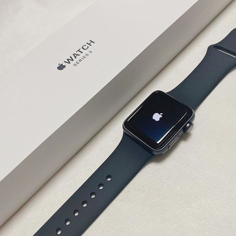 Apple Watch Inspiration, Apple Watch Unboxing, Apple Watch Series 8 45mm, Apple Watch New, Smart Watch Design, Apple Watch Black, Apple Smart Watch, Black Apple Watch, Apple Watch Fitness