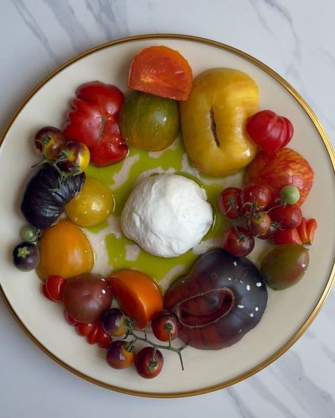 Tomato Buratta, Tomato Focaccia, Buffalo Milk, Chive Blossom, Champagne Vinegar, Tomato Season, Tasting Party, Healthy Food Motivation, Food Goals