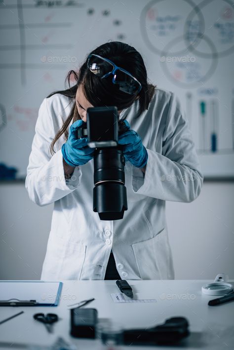 Forensic Science by microgen. Forensic Science in Lab. Forensic Scientist photographing knife with blood evidences#microgen, #Lab, #Forensic, #Science Knife With Blood, Forensic Photography, Job Aesthetic, Detective Aesthetic, Forensic Psychology, My Future Job, Forensic Scientist, Forensic Science, Science Photos