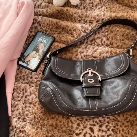 Mini Bags Aesthetic, Mini Purse Aesthetic, 90s Bags, Aesthetic Purses, Coach Soho Bag, 2000s Purse, 2000s Bags, Purse Aesthetic, 90s Bag