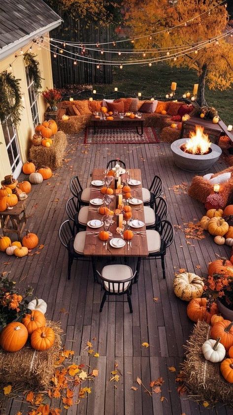 Fall Dining Table Decor, Fall Patio, Fall Dining Table, Fall Harvest Party, Outdoor Decor Ideas, Welcome Autumn, Fall Table Centerpieces, Outdoor Dinner Parties, Harvest Party