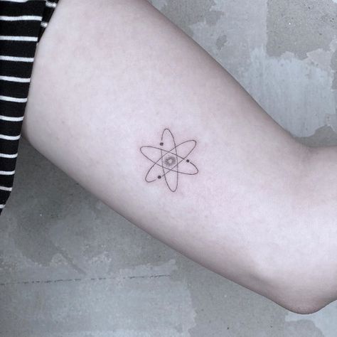 40 Atom Tattoo Designs For Men - Chemical Element Ink Ideas Atom Tattoo Universe, Fine Line Tattoo Chemistry, Carbon Atom Tattoo, Atom Symbol Tattoo, Atom Tattoo Small, Chemistry Tattoo Symbols, Hydrogen Tattoo, Chemical Tattoo Ideas, Minimalist Science Tattoo