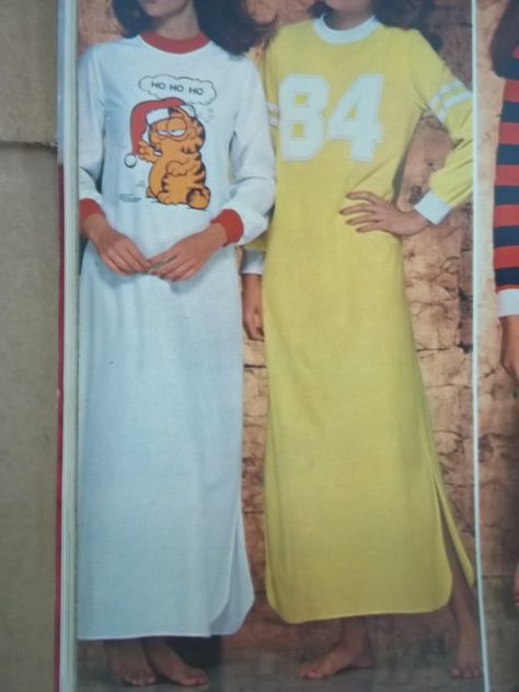 .Long Nightshirts. These look very familiar to me! Yellow Nightgown, 80s Life, Vintage Minnie Mouse, Elie Saab Haute Couture, Childhood Memories 70s, Night Gowns, 80s Nostalgia, Long Night, Disney Vintage