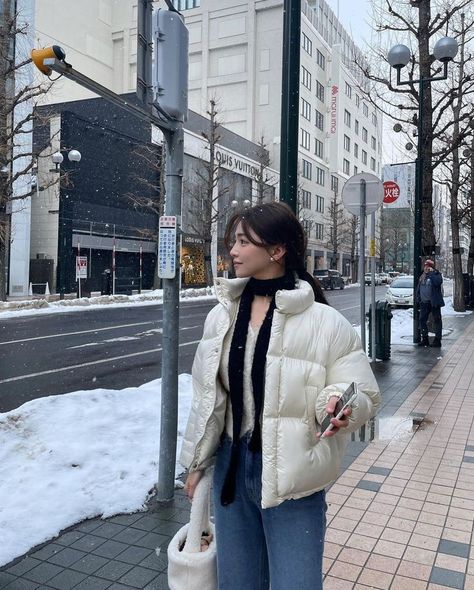 Korea Winter Fashion, Outfits For Japan, Japan Outfit Winter, Winter Inspo Outfits, Japan Winter Fashion, Winter Outfits Korean, Korean Winter Outfits, Korea Winter, Japan Outfits