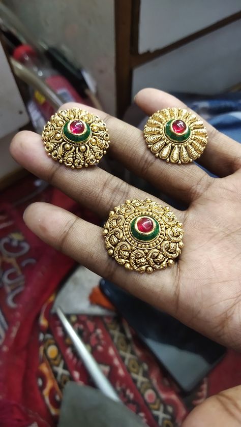 Rajasthan Gold Jewellery, Jodha Ring Design Gold, Jodha Ring, Gents Kada, Latest Gold Ring Designs, Rings Ladies, Antique Gold Rings, Rajputi Jewellery, Ruby Wedding Rings