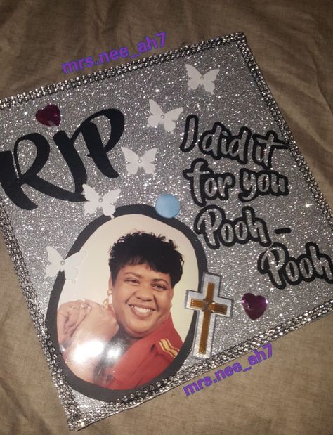 Personalized Graduation Cap #gradcap #graduationhat #rip #personalizedisthebest Rip Graduation Cap Ideas, Graduation Cap Pictures, Senior Caps, Disney Graduation Cap, Creative Graduation Caps, Graduate Cap, Hats Ideas, Graduation Cap Decoration Diy, Outdoor Graduation Parties