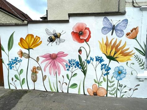 Mural On Chicken Coop, Flower Murals Outdoor, Chicken Coop Mural Ideas, Garden Wall Mural Outdoor, Backyard Fence Mural, Outside Mural Ideas, Outdoor Garden Wall Painting Ideas, Flower Wall Murals Painted, Garden Shed Mural