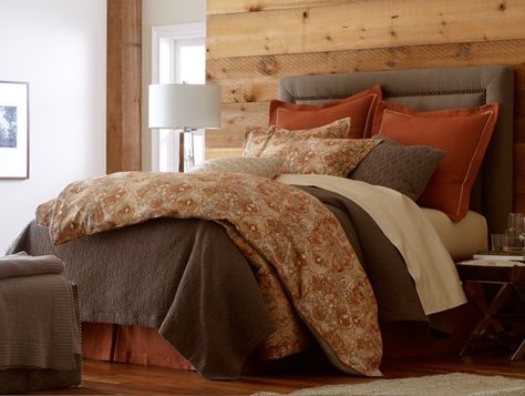 Bedspread Ideas, Peacock Alley Bedding, Gold Duvet Cover, Autumn Bedroom, Rustic Italian Home, Gold Duvet, Chambre Inspo, Winter Bedroom, Peacock Alley