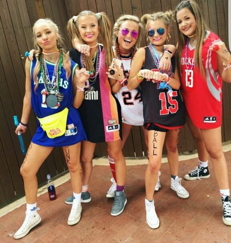 Sports theme from @jadejaclynn Sports Jersey Themed Party, Basketball Players Halloween Costumes, Sport Theme Outfit, Sports Day Dress Up Ideas, Jersey Party Ideas, Team Dress Up Themes, Sports Fancy Dress Costumes, Soccer Costume, Volleyball Decorations