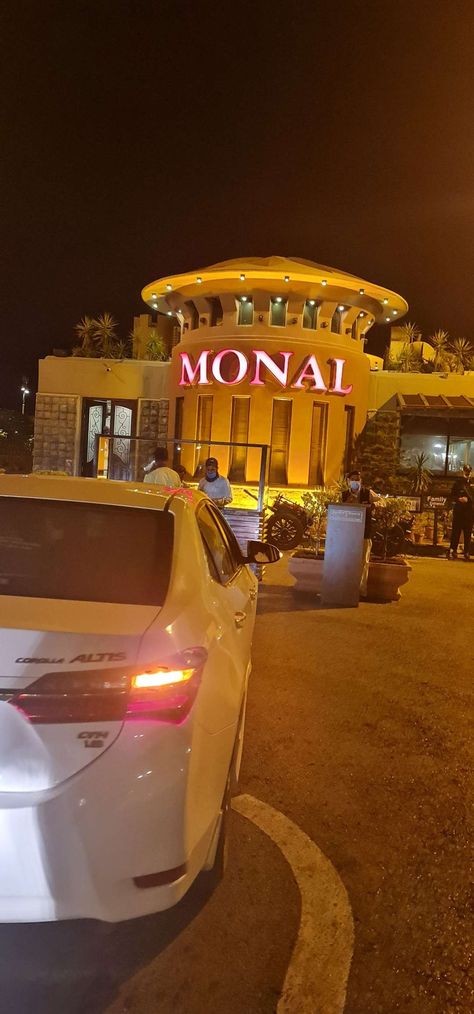 Islamabad Monal view❤❤❤❤ Monal Restaurant Islamabad Night View, Islamabad Airport Snapchat, Islamabad Snaps, Monal Islamabad, Aesthetic Pakistan, Make Myself Happy, Kfc Inspired Recipes, Bahria Town Karachi