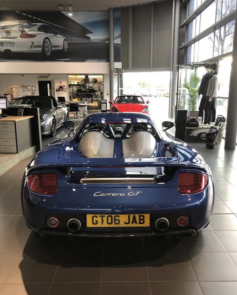 Porsche Carrera GT painted in paint to sample Cobalt Blue  Photo taken by: @horsepower_hunters on Instagram  Owned by: @mrjb29 on Instagram Porsche Carrera Gt Aesthetic, Car Aesthetics, Hyper Cars, Dream Reality, Carrera Gt, Porsche Carrera Gt, Blue Photo, Bmw E60, Hot Wheel