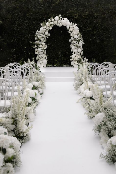 A Romantic Wedding in Waiheke Island, New Zealand - Style Guide The Lane White Wedding Arch, Black And White Wedding Theme, Wedding Isles, Garden Wedding Reception, Waiheke Island, Dream Wedding Decorations, White Wedding Theme, Garden Weddings Ceremony, Reception Tables