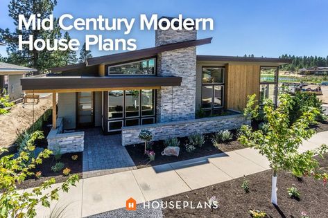 Modern Container Homes, Mid Century Modern Floor Plans, Mid Century House Plans, Retirement House Plans, Mid Century Modern House Plans, Container Living, Modern Facade, Modern Ranch House, Mid Century Modern Exterior