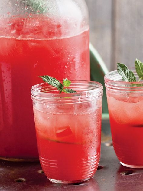 Vodka and Watermelon Cooler Recipe | Epicurious Watermelon Limeade, Watermelon Hacks, Summer Party Drink, Limeade Recipe, Watermelon Drink, Summer Drinks Alcohol, Alton Brown, Watermelon Recipes, Watermelon Juice