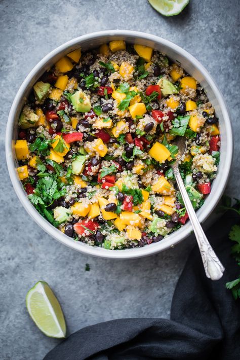 This healthy mango black bean quinoa salad with avocado will be your favorite easy lunch or summer salad to bring to parties. Dressed with a yummy honey chipotle lime dressing for vibrant, bright flavor. It stays good in the fridge for days and can be made ahead of time. Chipotle Lime Dressing, Quinoa Salad With Avocado, Black Bean Quinoa Salad, Bean Quinoa Salad, Butternut Squash Black Bean, Cookies Banane, Bean Quinoa, Chicken Quinoa Salad, Chipotle Dressing