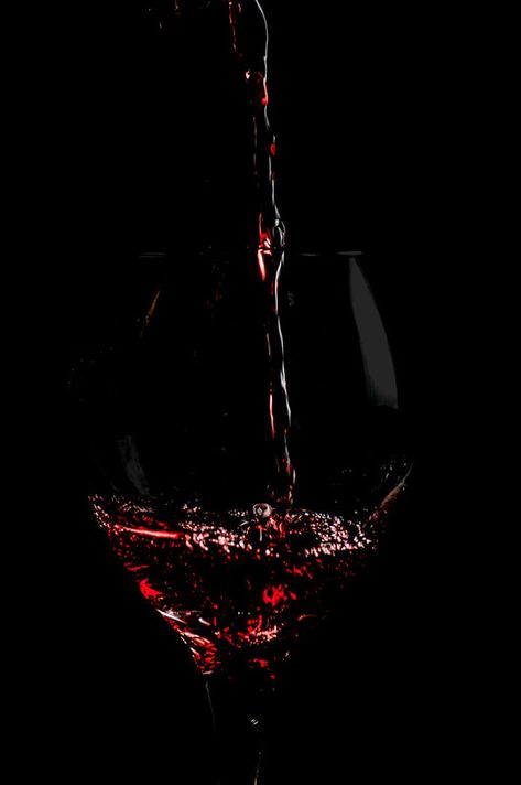 Spilled Wine Aesthetic Dark, Dark Wine Aesthetic, Red Wine Aesthetic Vintage, Glass Of Red Wine Aesthetic, Red Wine Aesthetic Dark, Wine Aesthetic Wallpaper, Wine Asethic, Wine Aesthetic Dark, Red Wine Photography