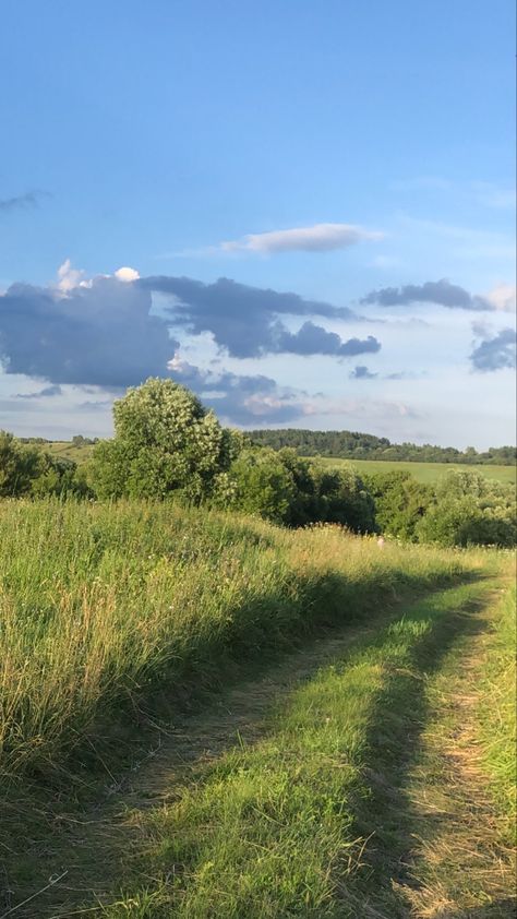 Countryside Scenery, Russian Village, Aesthetic Adventure, English Summer, Serenity Now, Nature Summer, Scenery Nature, Meal Recipes, Summer Landscape