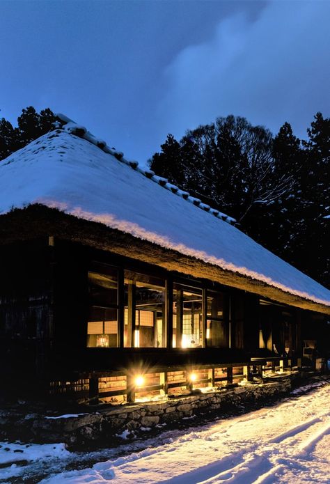 Experience Rural Life in a Restored Farmhouse, in Tokushima’s Iya Valley | JAPAN Monthly Web Magazine | JNTO Iya Valley, Restored Farmhouse, Tokushima, Hidden Valley, Thatched Roof, Rural Life, Japanese House, Web Magazine, Kochi