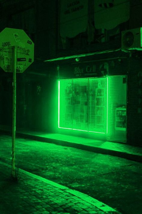 Green Lights Urban Night Photography Wallpaper Verde, Photo Bleu, Hijau Neon, Blue In Green, Dark Green Wallpaper, Green Lights, Night Street, Green Pictures, Christmas Aesthetic Wallpaper