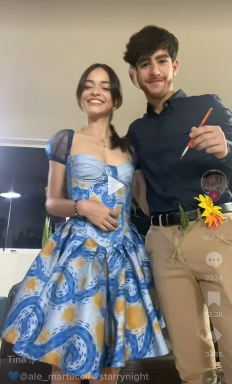 Vincent Van Gogh Halloween Costume, Van Gogh Starry Night Halloween Costume, Van Gogh Couple Costume, Van Gogh Costume Couple, Romantic Halloween Costumes, Starry Night Halloween Costume, Matching Costume Ideas For Couples, Van Gogh And Starry Night Costume, Blue And Steve Couple Costume