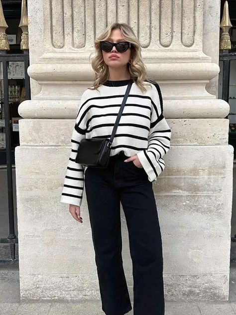 Elegant Black White Striped Knitted Sweater Women Casual Round Neck Long Sleeves Loose Pollover 2024 Corporate Baddie Outfits, Outfits Frio, Ärmelloser Pullover, Corporate Baddie, Parisian Look, Crop Pullover, Striped Knitted Sweater, Minimal Outfit, Women Sleeve