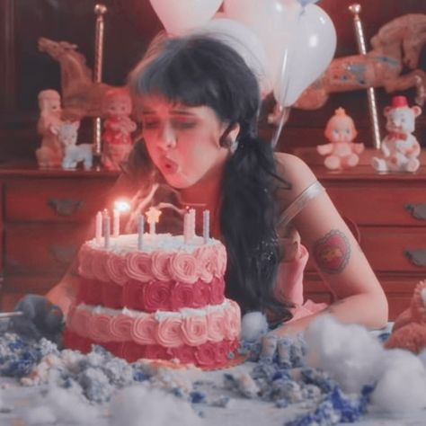 Cry Baby Storybook, Melanie Martinez Birthday, Melanie Portals, K-12 Melanie Martinez, Easy Recipies, Sweet 16 Themes, Eighteenth Birthday, Party Icon, Party Photoshoot