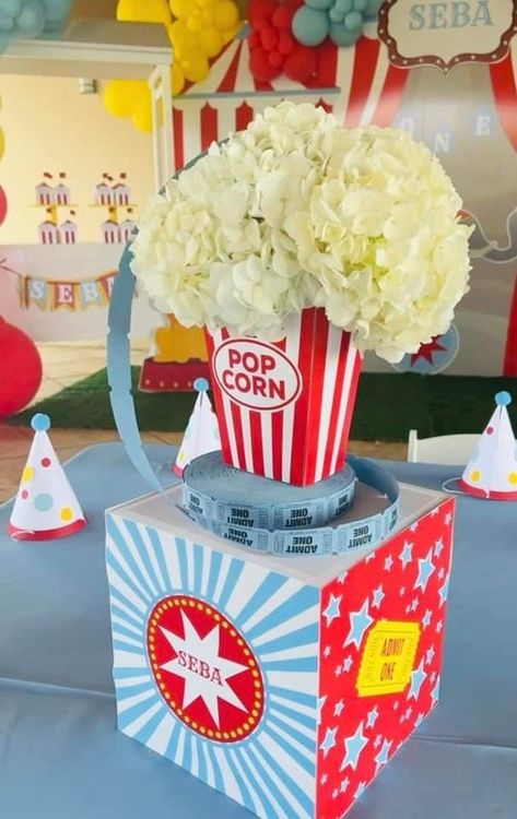 Jojo Circus Birthday, Circus Birthday Centerpieces, Circus Theme Birthday Cupcakes, Carnival Party Centerpieces Diy, Carnival Theme Party Centerpieces, Circus Carnival Party Decoration, Baby Carnival Birthday Party, Carnival Theme Centerpieces Diy, Carnival Birthday Centerpieces