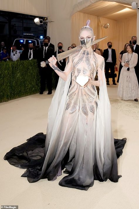 Camp Outfits Met Gala, Met Gala Dresses 2023, Haute Couture Looks, Met Gala Outfits, Met Gala Dresses, Clothes Art, Gala Outfit, Prom 2023, Fashion Gal