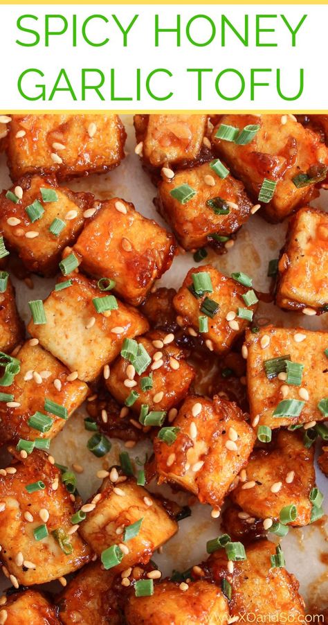 This spicy honey garlic tofu is so good it will turn even non-believers into tofu fans! #tofu #vegetariancomfortfood Honey Garlic Tofu, Burger Vegetarian, Tofu Bites, Garlic Tofu, Sandwich Vegetarian, Tofu Recipes Healthy, Tofu Recipes Vegan, Pasta Vegetariana, Vegetarian Comfort Food