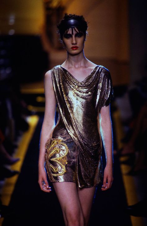 Vintage Versace Aesthetic, Versace Aesthetic, Red Dress Vintage, Versace 90s, Runway Fashion Couture, High Fashion Dresses, Runway Outfits, Versace Fashion, Versace Couture