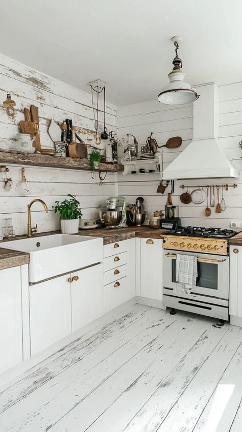 Rustic and modern boho kitchen makeover ideas for a budget-friendly transformation. Boho Small Kitchen, Kitchen Corners, Creative Storage Ideas, Boho Kitchen Ideas, Bohemian Kitchen, Modern Ideas, Colorful Textiles, Kitchen Corner, Creative Storage