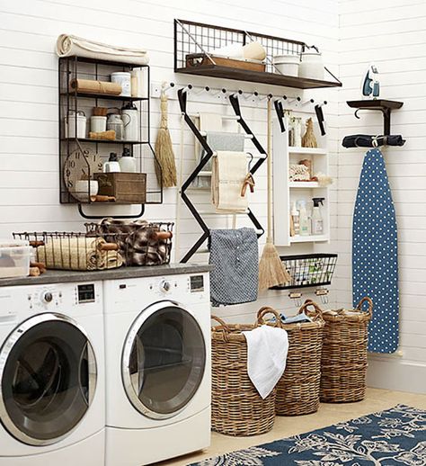 12-Gabrielle-set Koti Diy, Farmhouse Laundry Room, Laundry Room Inspiration, Hemma Diy, Diy Casa, Rv Remodel, Laundry Room Storage, Laundry Mud Room, Hus Inspiration