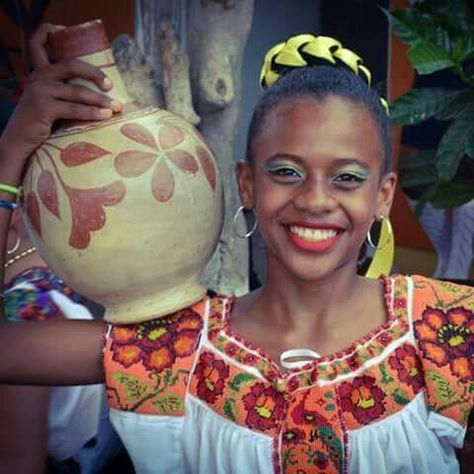 Photo of beautiful young Afro-Mexican woman from Cuajinicuilapa, Guerrero, MEXICO Afro Mexican Culture, African History Facts, Mexican People, Biblical Hebrew, Revelation 2, Afro Latina, Indigenous Americans, Mexican Women, Black Knowledge