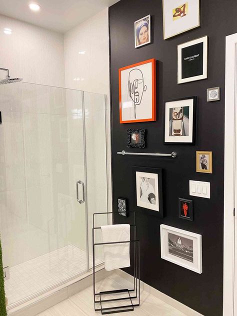 Atlanta Airbnb, Neutral Bathroom Paint, Neutral Bathroom Paint Colors, Nyc Apartment Bathroom, Wood Tiles Design, Gallery Bathroom, Black Accent Wall, Tile Accent Wall, Black Accent Walls