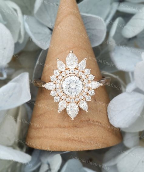 Flower shaped engagement ring