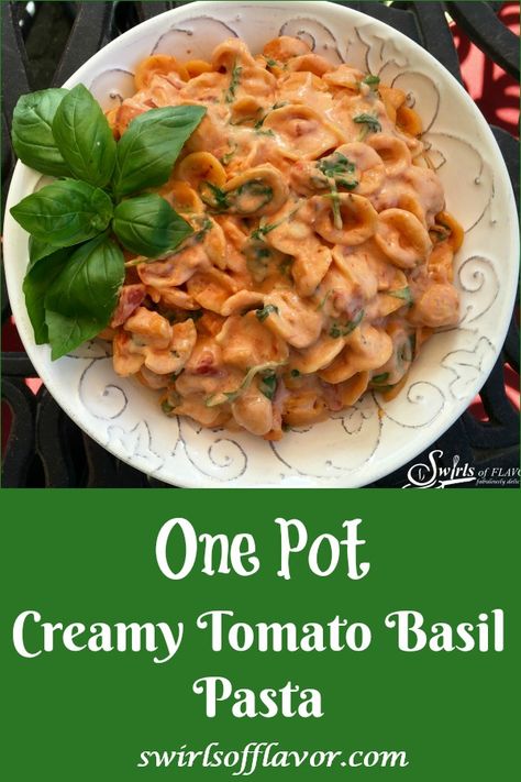 Creamy Tomato Basil Pasta Sauce, Tomato Basil Cream Pasta, Pasta Creamy Tomato, Creamy Tomato Basil Sauce, Tomato Basil Cream Sauce, Creamy Tomato Basil Pasta, Diy Meals, Tomato Pesto Sauce, Pasta With Basil