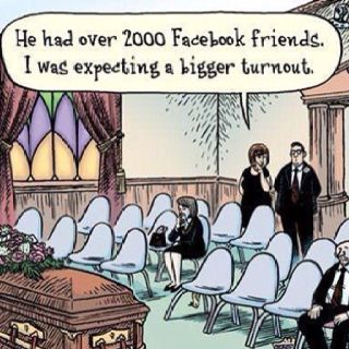 Real friends vs Facebook friends Bizarro Comic, Social Media Humor, Monday Humor, Facebook Humor, Humor Grafico, Memes Humor, Six Feet Under, Komik Internet Fenomenleri, Real Friends