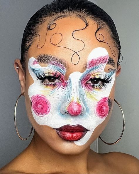 Halloween Makeup Looks Full Face, Face Painting Costume, Halloween Face Looks, Face Painting Makeup Looks, Cool Face Painting Ideas, Make Up Looks Unique, Beautiful Clown Makeup, Makeup Face Paint Looks, Paint Makeup Art