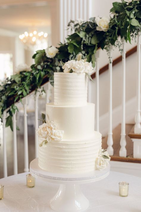 3 Teir Wedding Cake, Fairy Tale Cake, Plain Wedding Cakes, Classy Wedding Cakes, Wedding Cake Simple Elegant, Textured Wedding Cakes, Cream Wedding Cakes, 4 Tier Wedding Cake, Ivory Wedding Cake