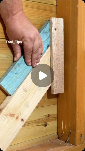 Diy Tools Woodworking, Wood Tool Box, Diy Handyman, Easy Diy Hacks, Carpentry Tools, Astuces Diy, Carpentry Diy, Woodworking Carpentry, Instagram Diy